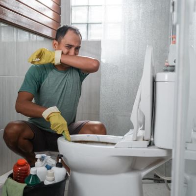 how to keep toilet smelling fresh